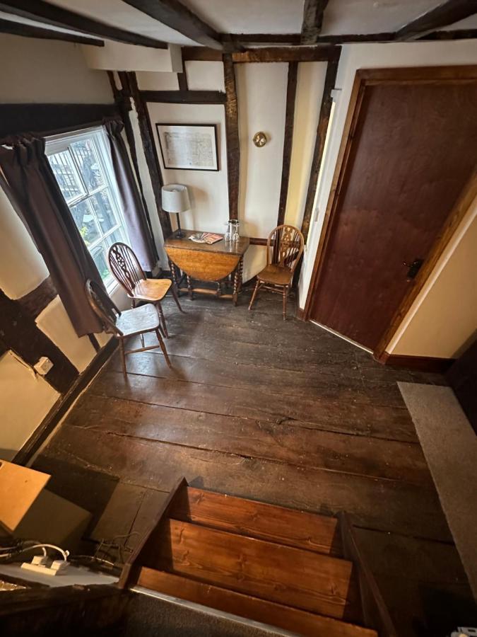 36 Heritage House 金顿 外观 照片